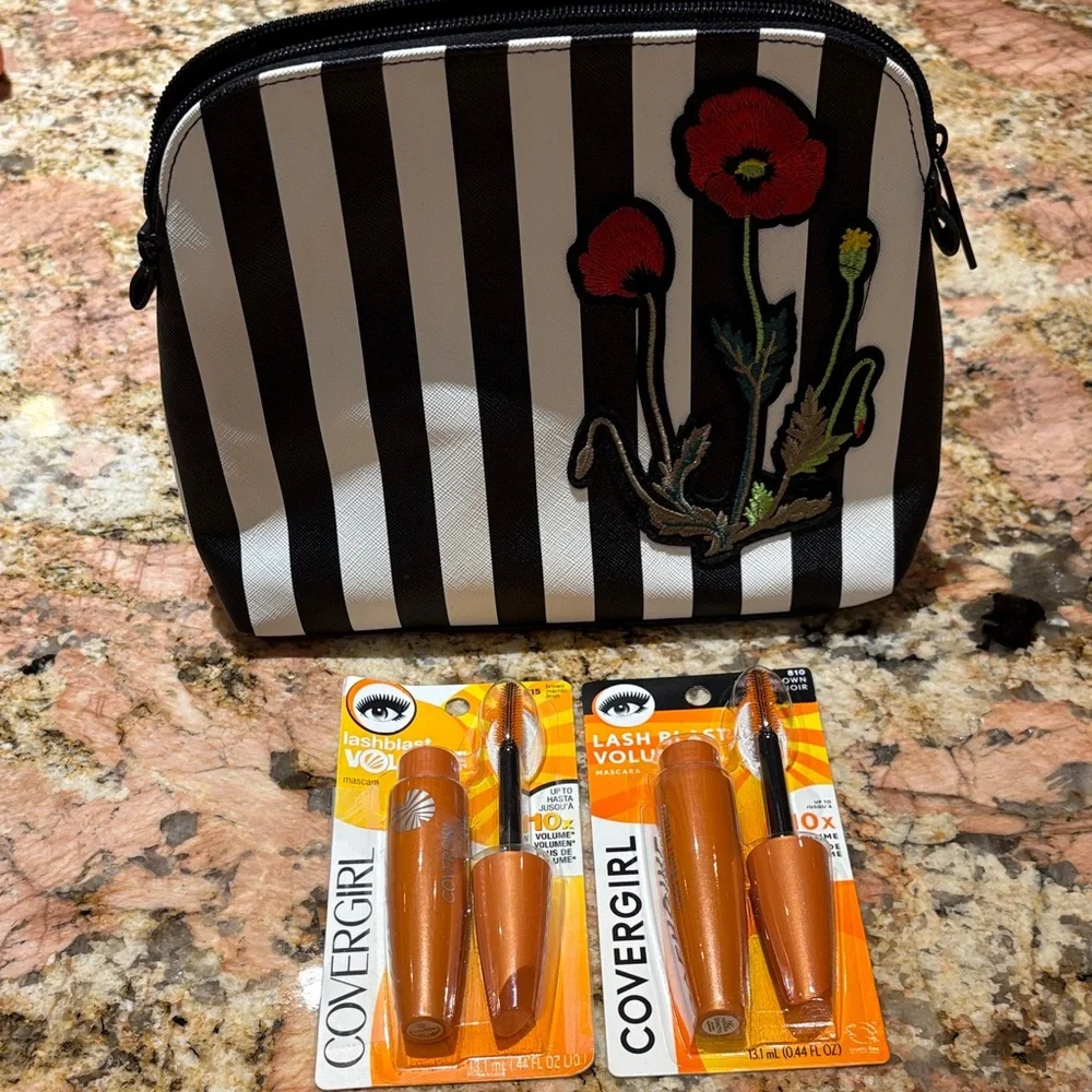 COVERGIRL LashBlast Mascara with Black and White Striped Floral Bag
